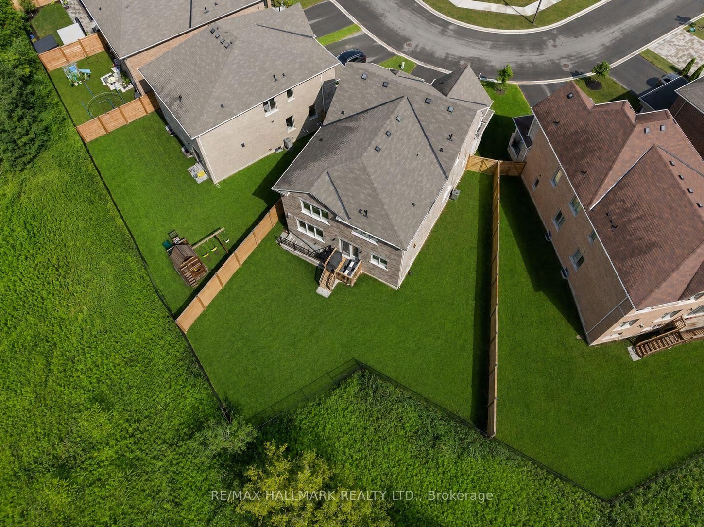 211 Busato Drive • Whitchurch-Stouffville, ON photo 46