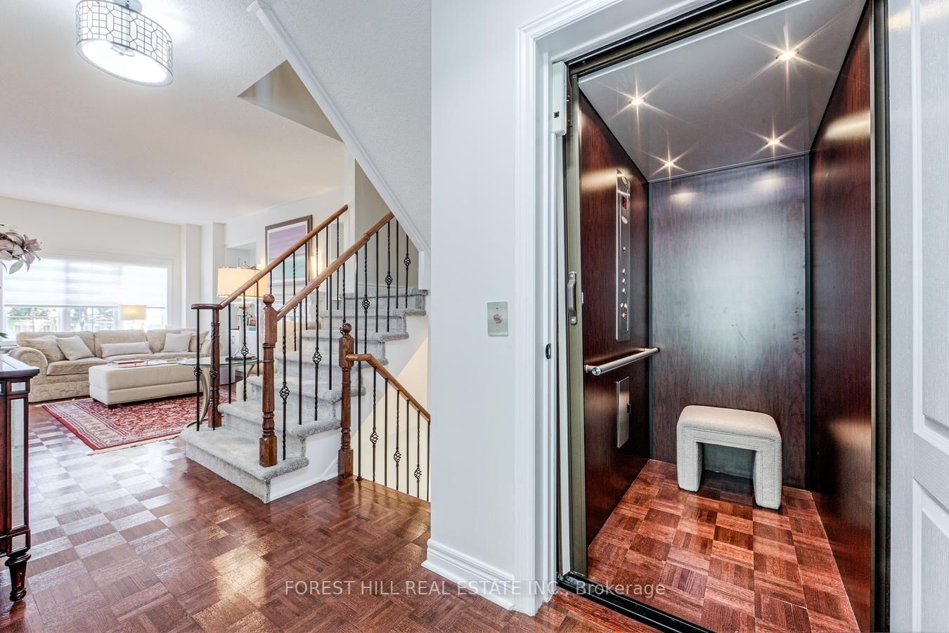69 Louisbourg Way • Markham, ON photo 12