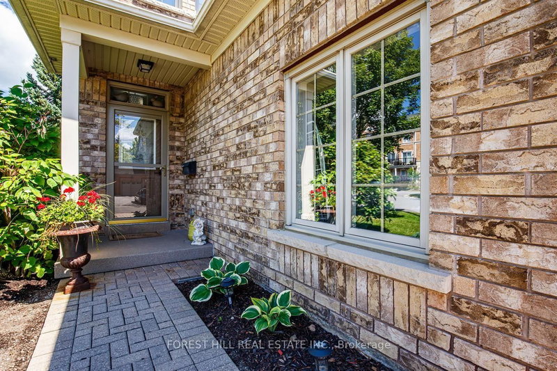 69 Louisbourg Way