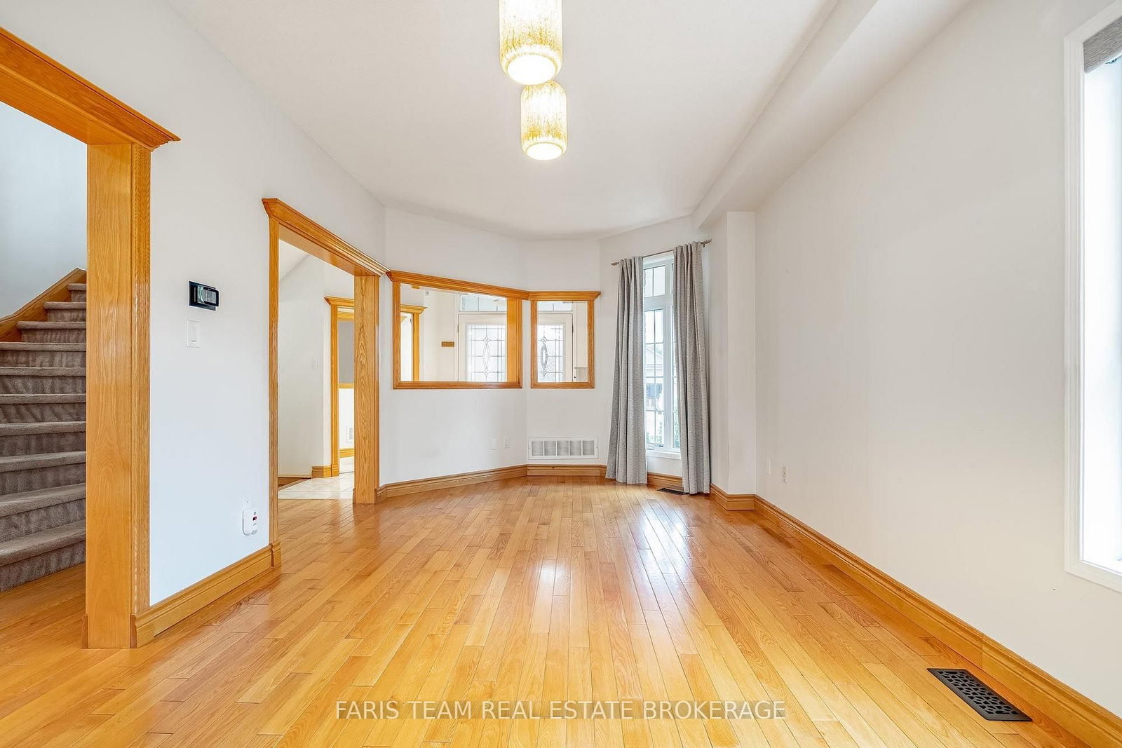 1948 Emerald Court • Innisfil, ON photo 11