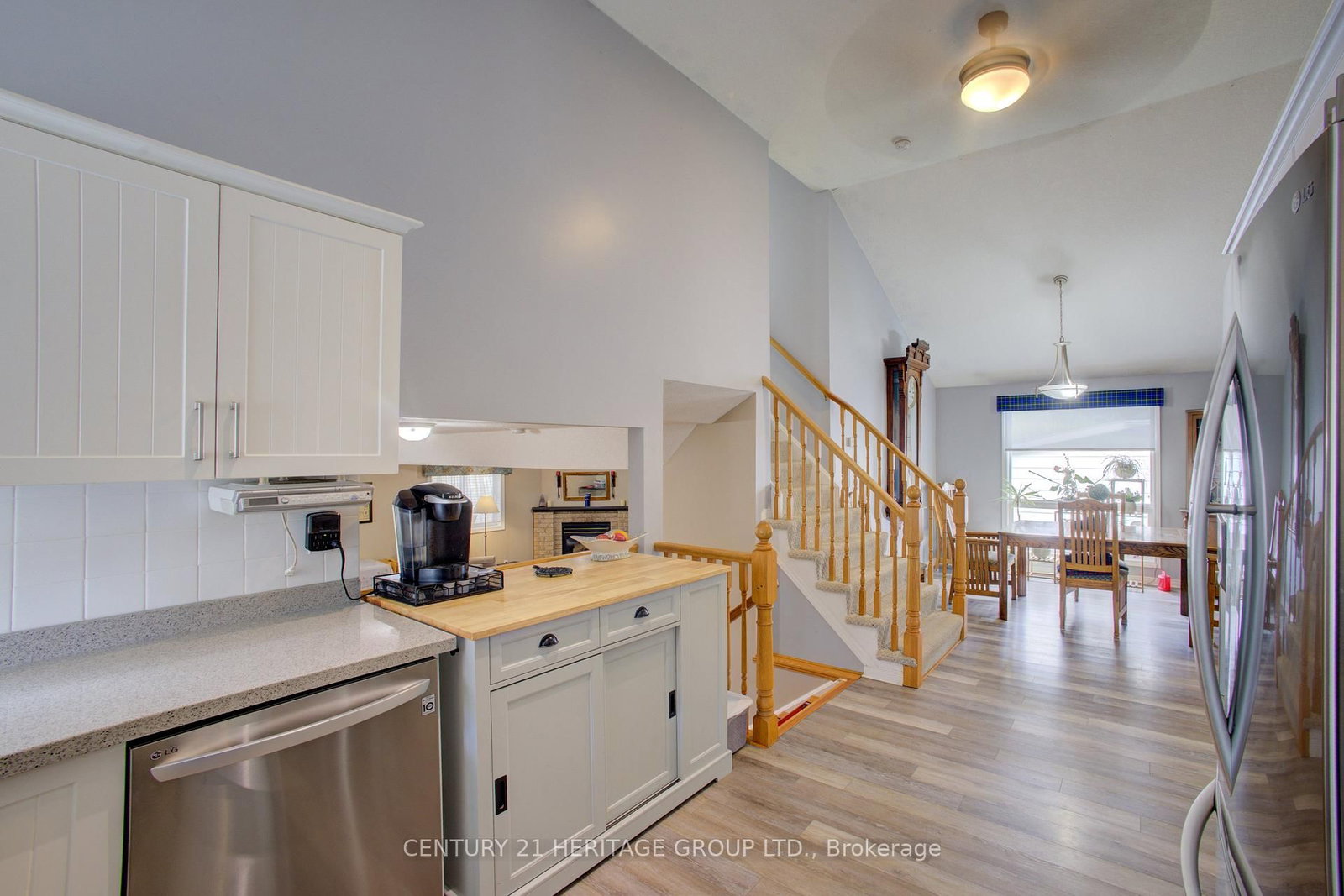 Detached House for sale at 137 Queen Street, New Tecumseth, Ontario, L9R 1K4 - Alliston - MLS: N13639788