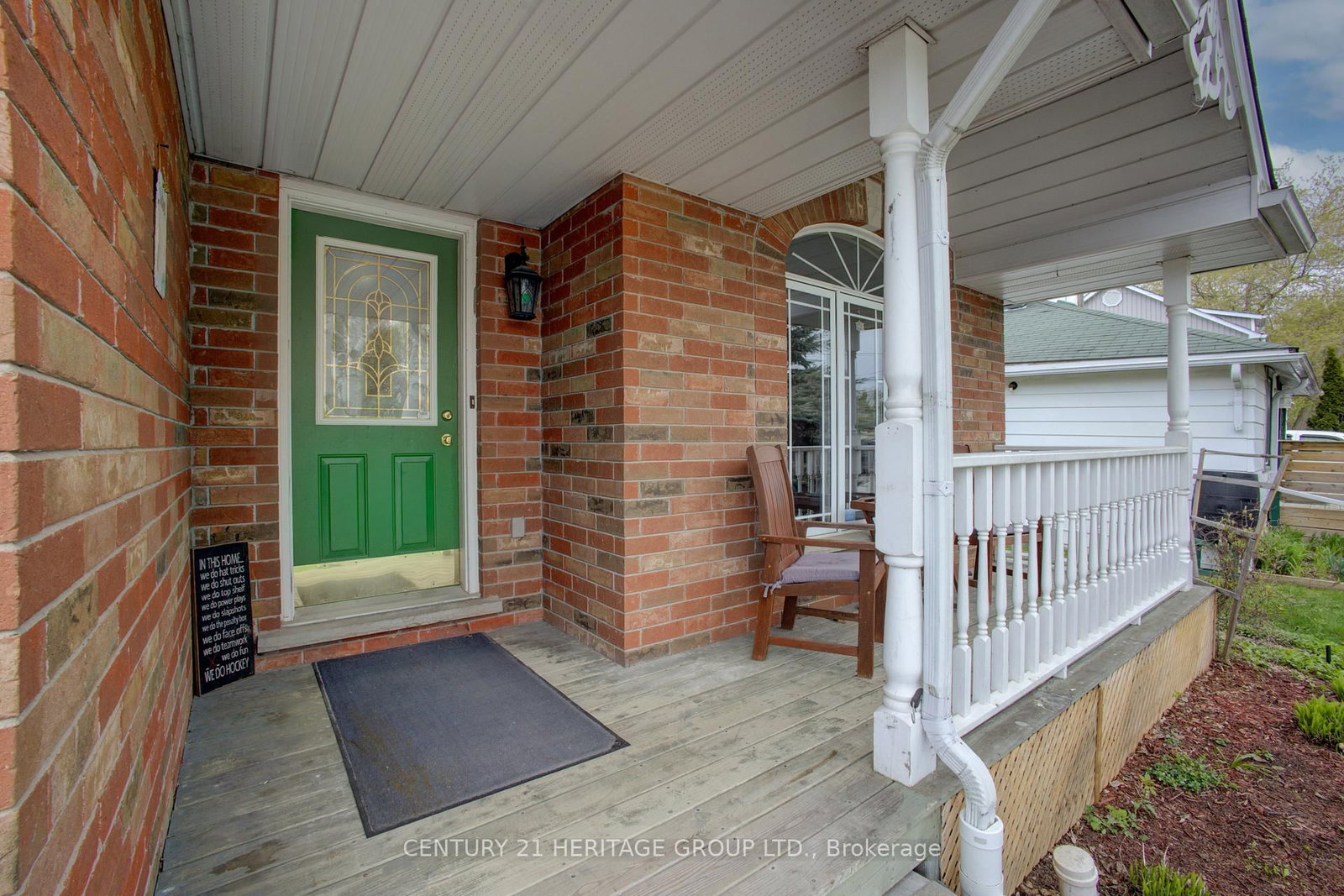 Listing Image 4