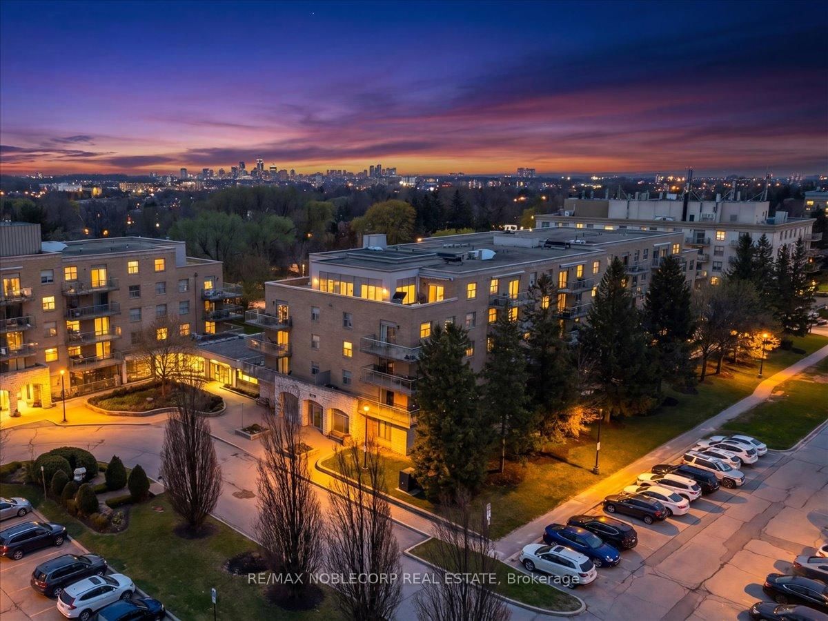 2502 Rutherford Road • #111 • Vaughan, ON photo 3