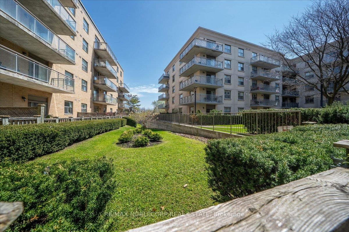 2502 Rutherford Road • #111 • Vaughan, ON photo 33