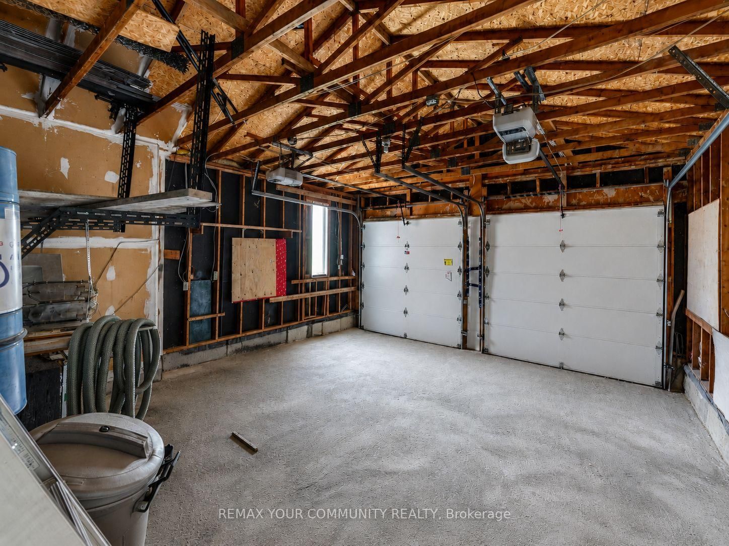 Listing Image 44