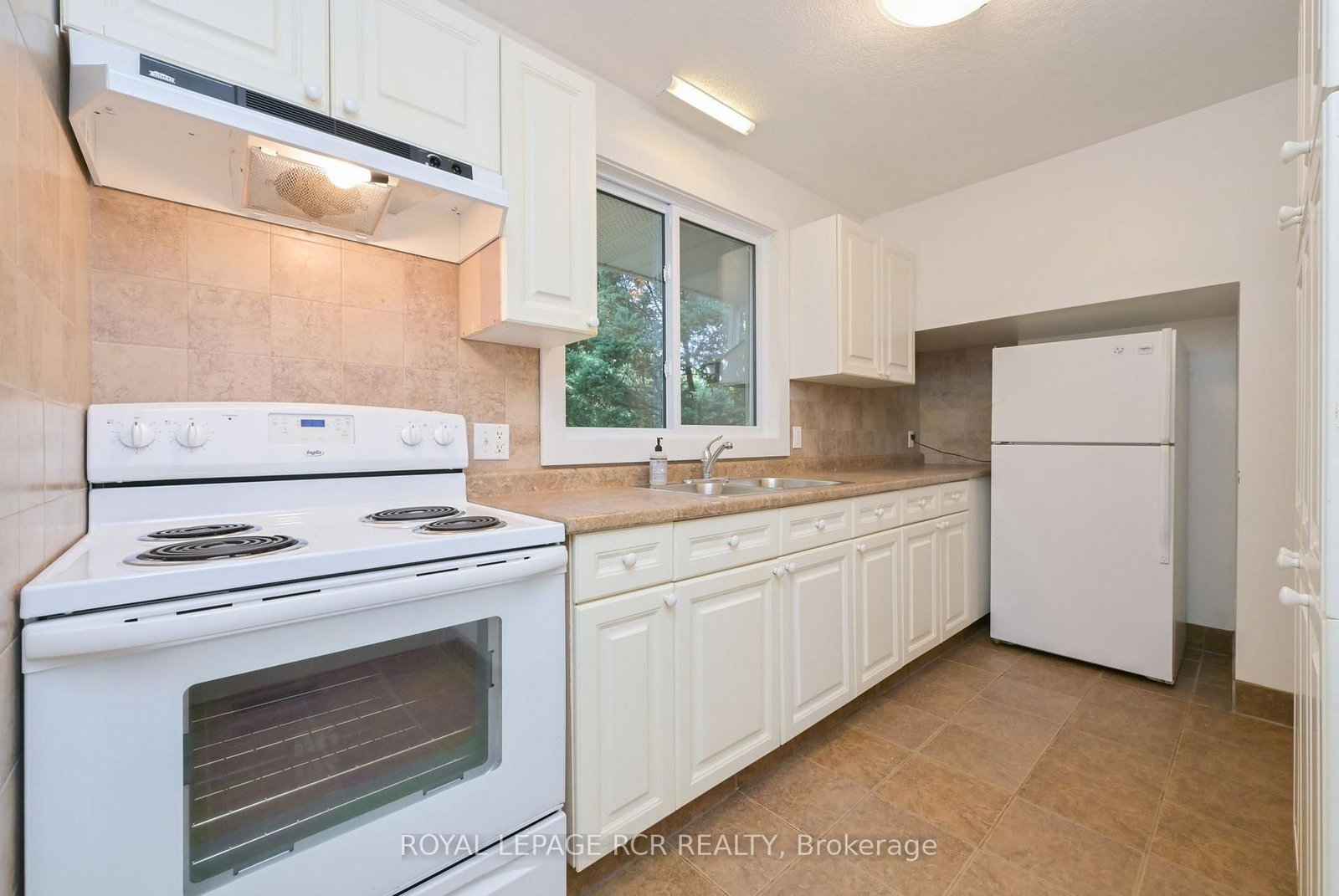 18 Doner Street • New Tecumseth, ON photo 11