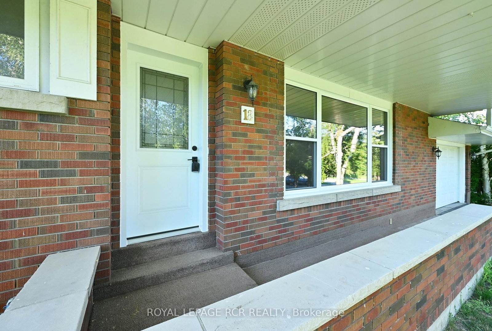 18 Doner Street • New Tecumseth, ON photo 4