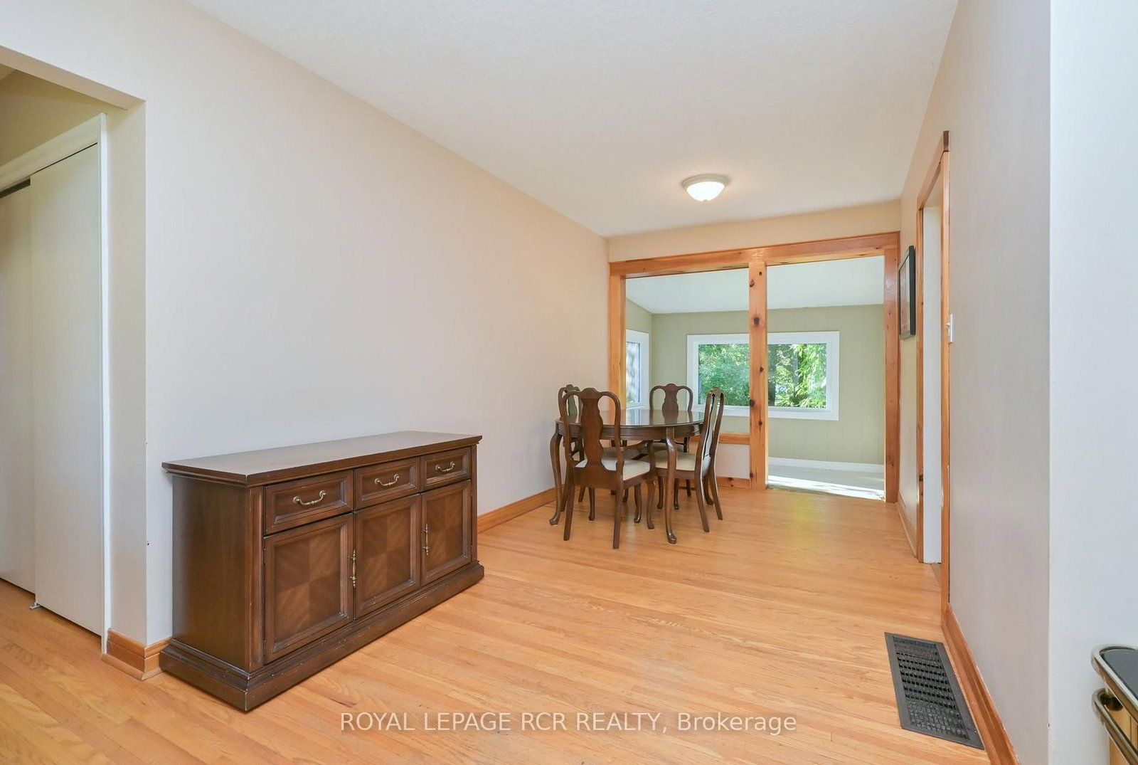 18 Doner Street • New Tecumseth, ON photo 8