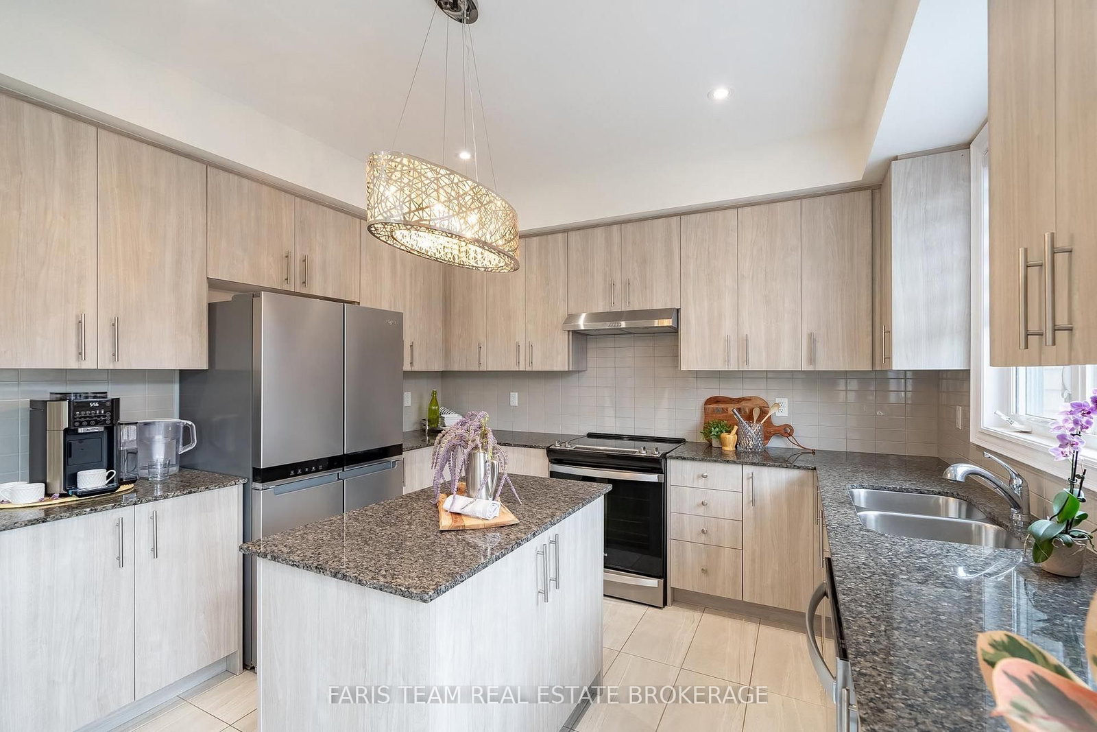 1352 Blackmore Street • Innisfil, ON photo 4