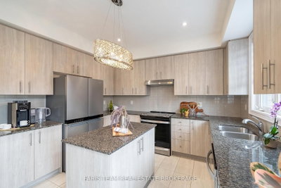 1352 Blackmore Street • Innisfil, ON photo 4