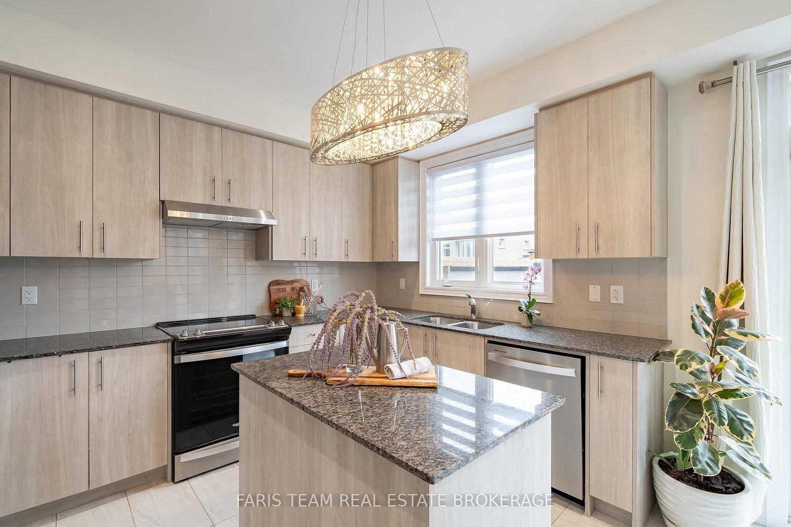 1352 Blackmore Street • Innisfil, ON photo 6