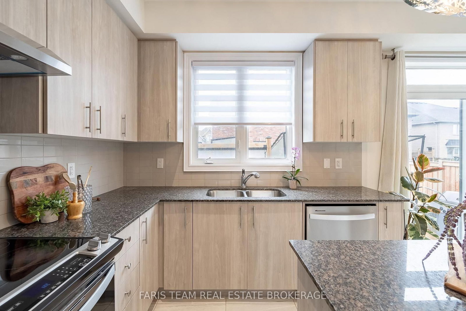 1352 Blackmore Street • Innisfil, ON photo 7