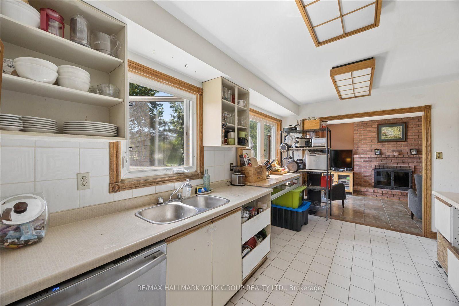 458 Chester Avenue • Newmarket, ON photo 12