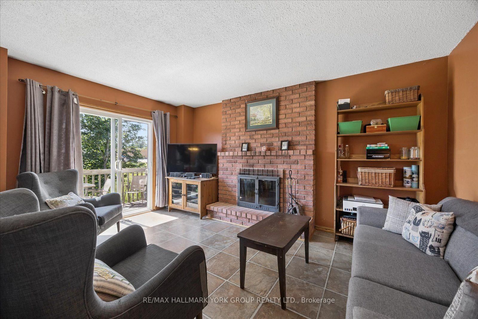 458 Chester Avenue • Newmarket, ON photo 14