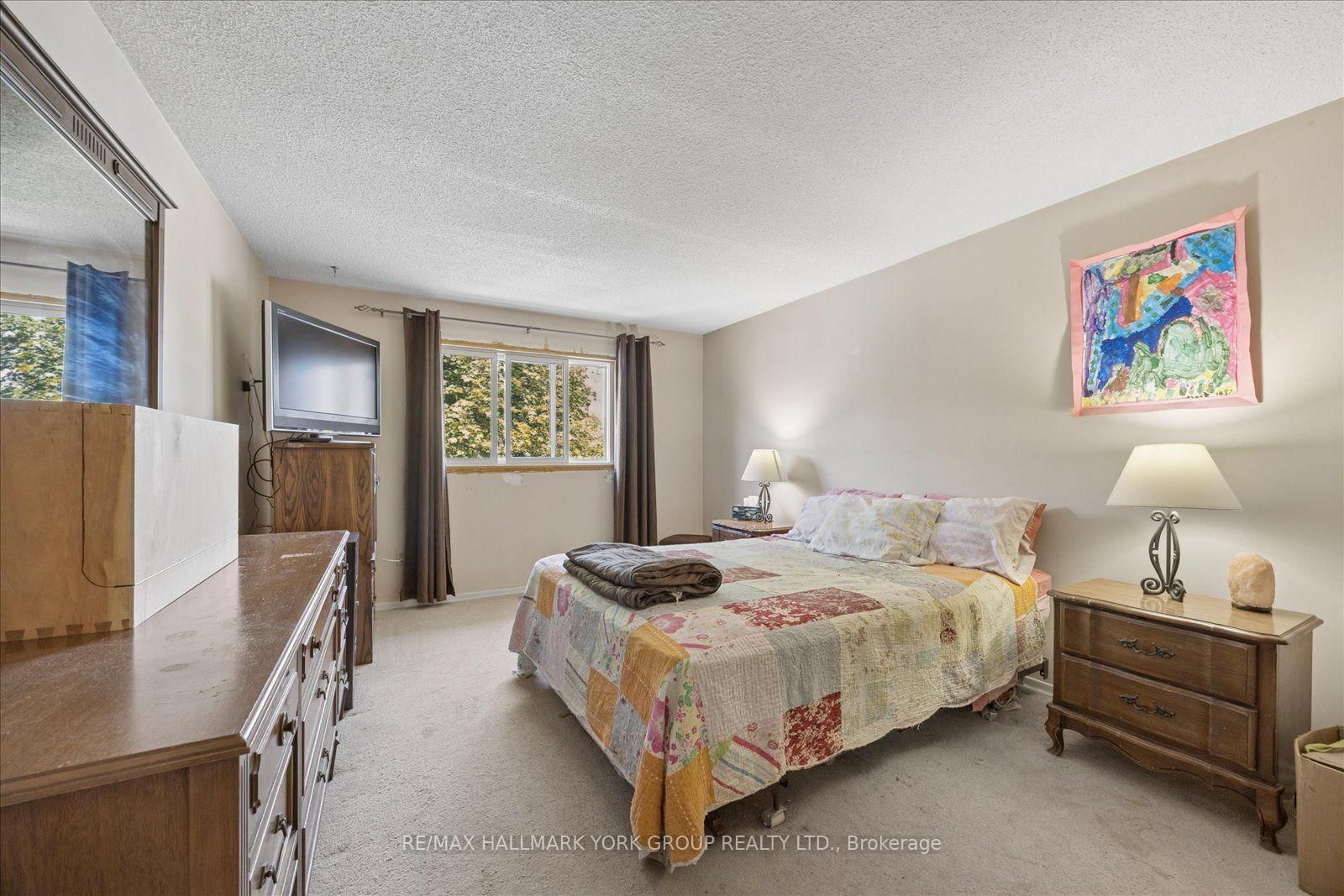 458 Chester Avenue • Newmarket, ON photo 19