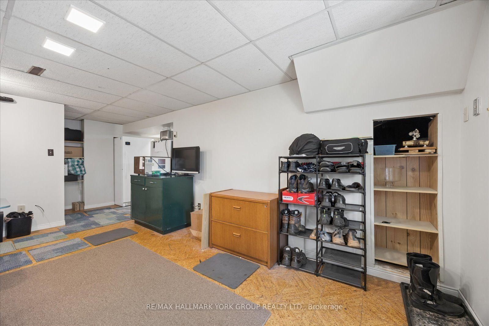 458 Chester Avenue • Newmarket, ON photo 31