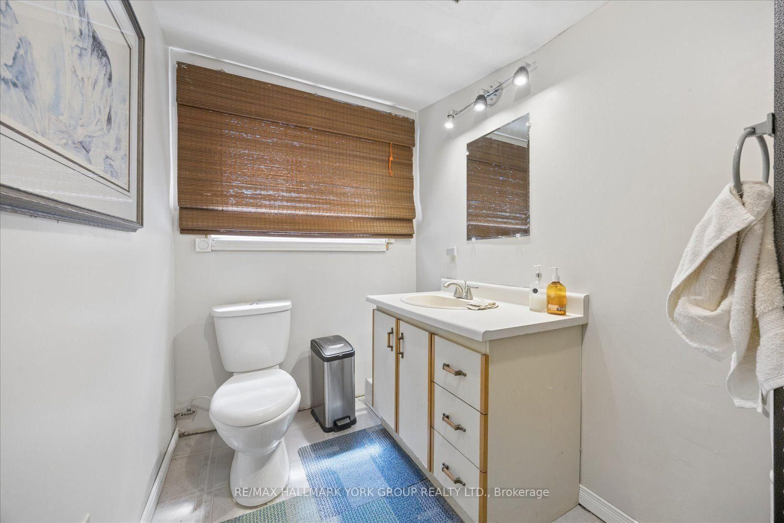 458 Chester Avenue • Newmarket, ON photo 34