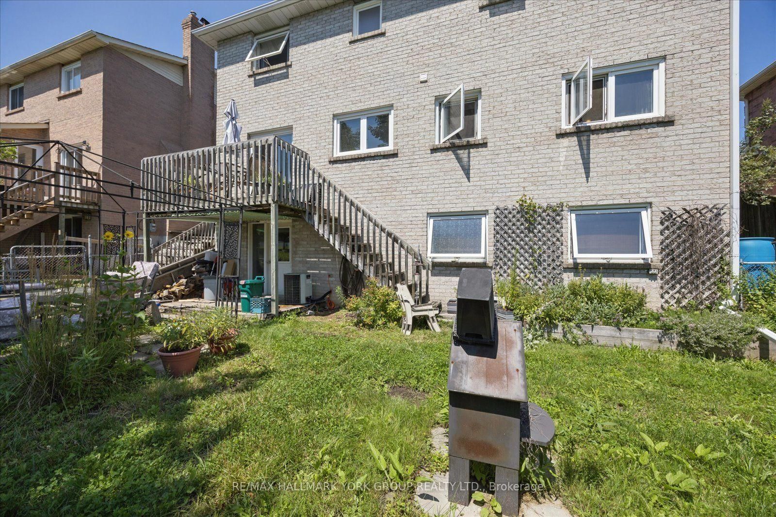 458 Chester Avenue • Newmarket, ON photo 44