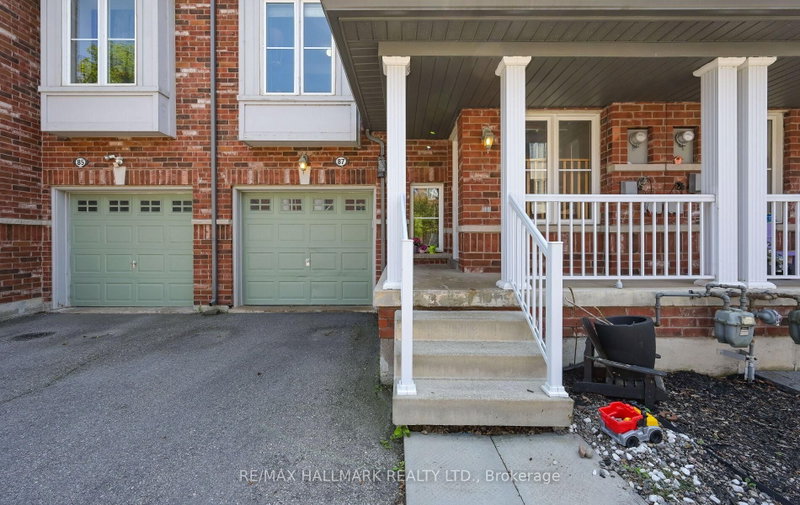 87 - 15 Old Colony Road