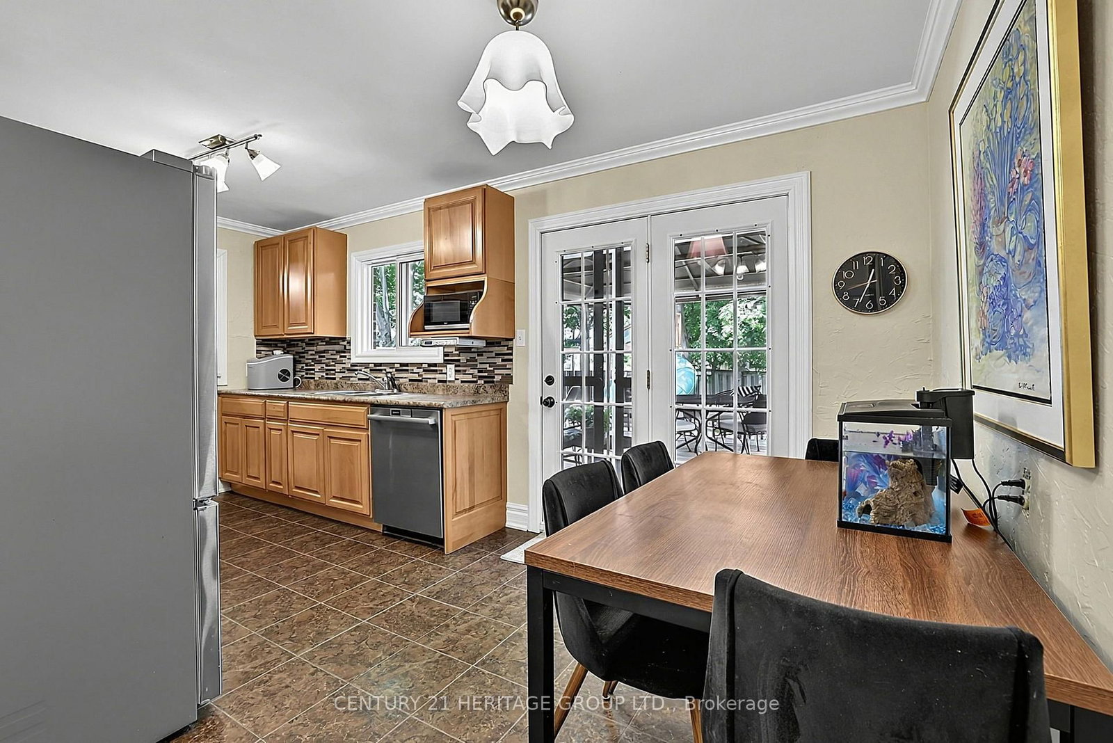 Listing Image 12