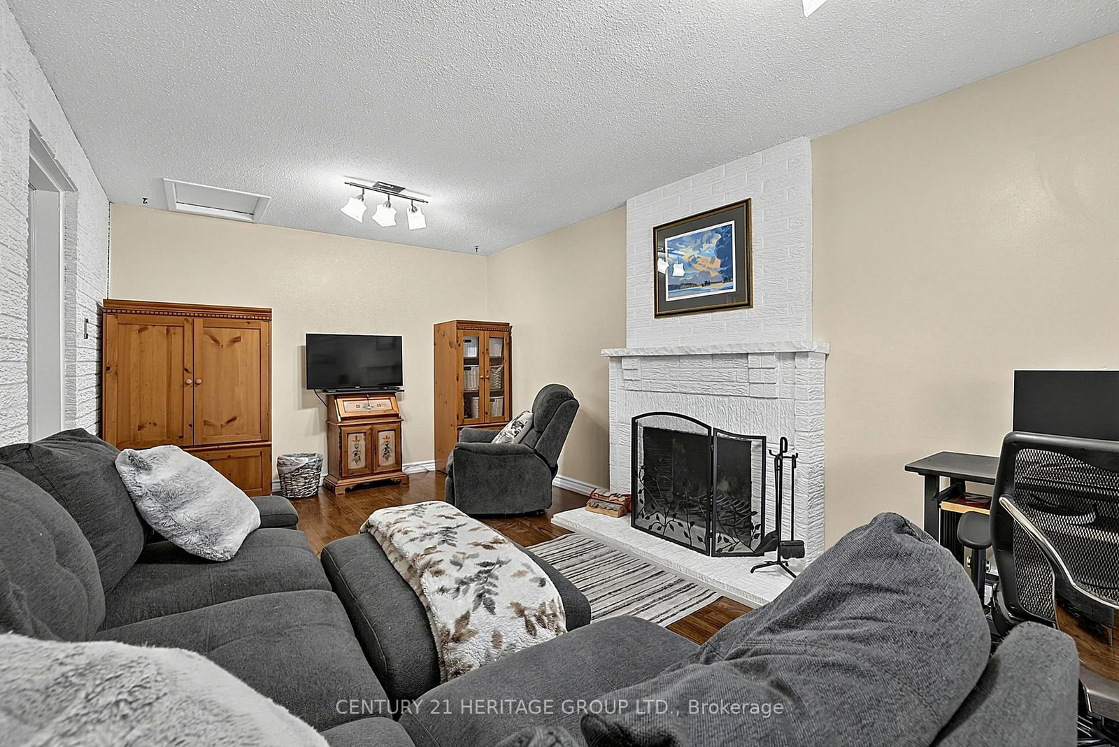 Listing Image 16