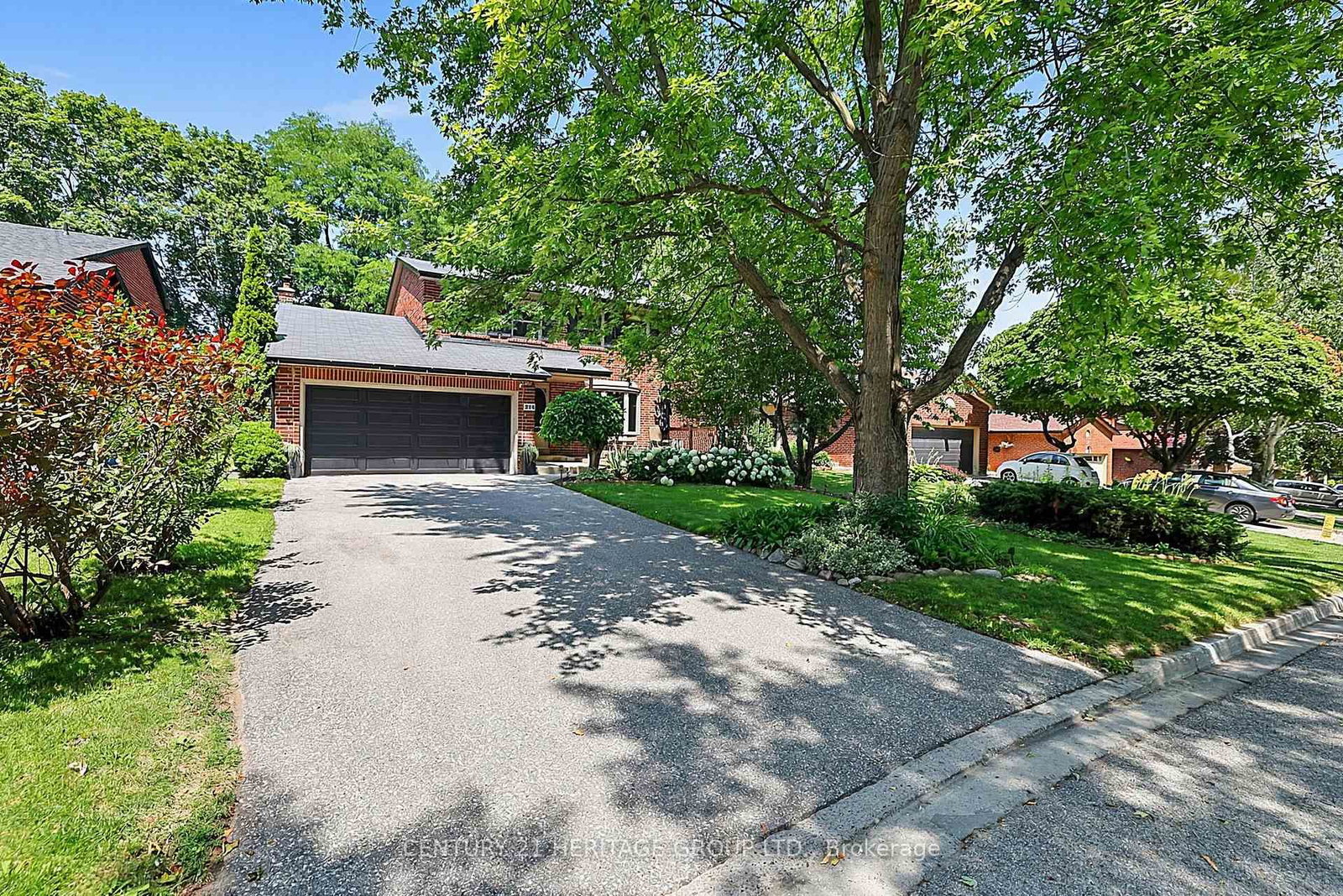 Detached House for sale at 214 Lancaster Avenue, Newmarket, Ontario, L3Y 5X2 - Bristol-London - MLS: N13640904