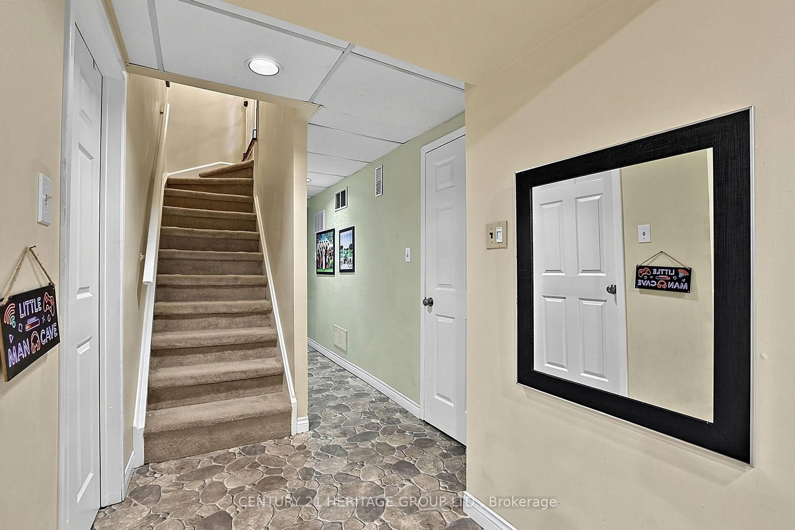 Listing Image 25
