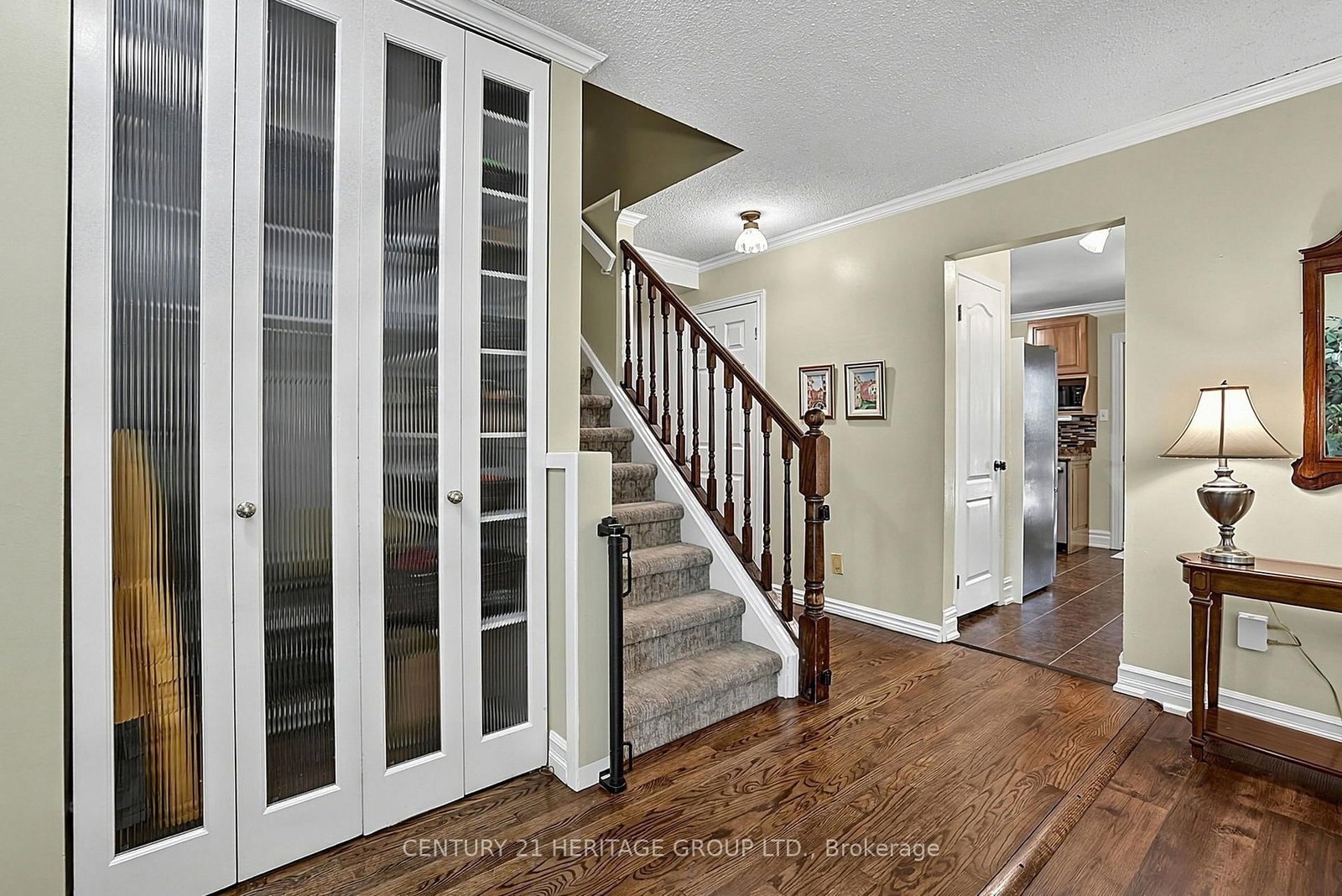 Detached House for sale at 214 Lancaster Avenue, Newmarket, Ontario, L3Y 5X2 - Bristol-London - MLS: N13640904