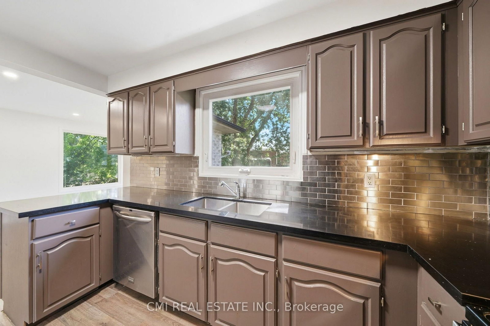 39 Camrose Drive • Georgina, ON photo 13