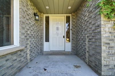 39 Camrose Drive • Georgina, ON photo 5