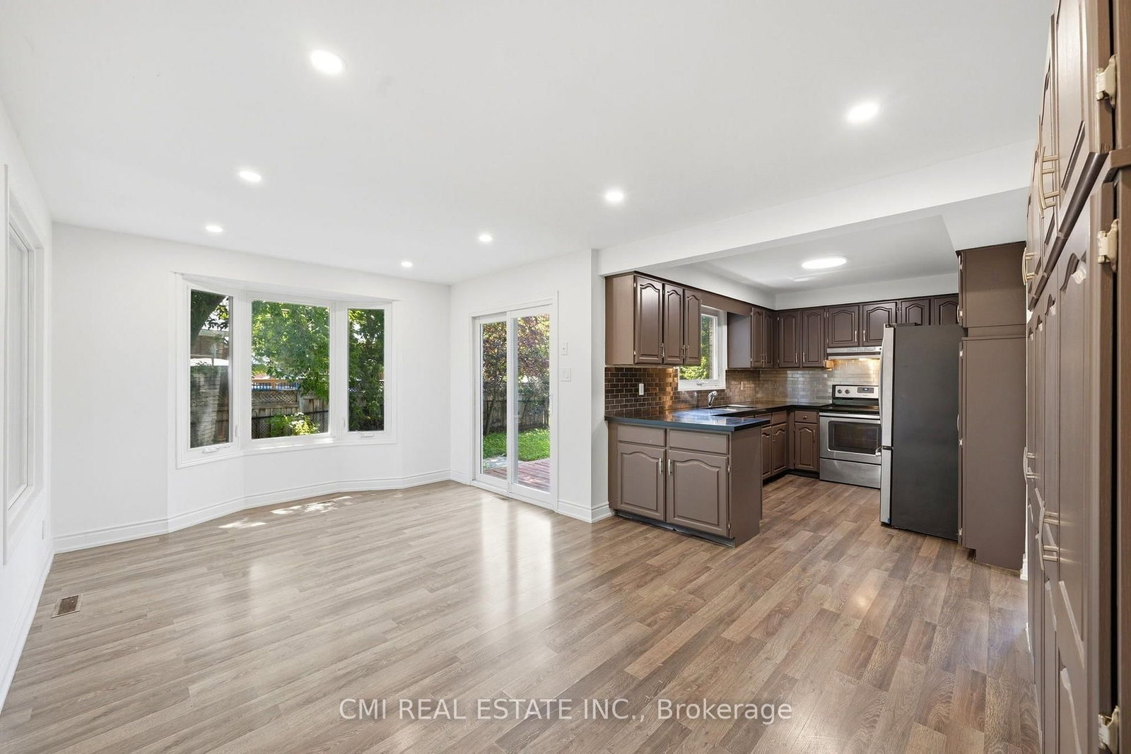 39 Camrose Drive • Georgina, ON photo 9