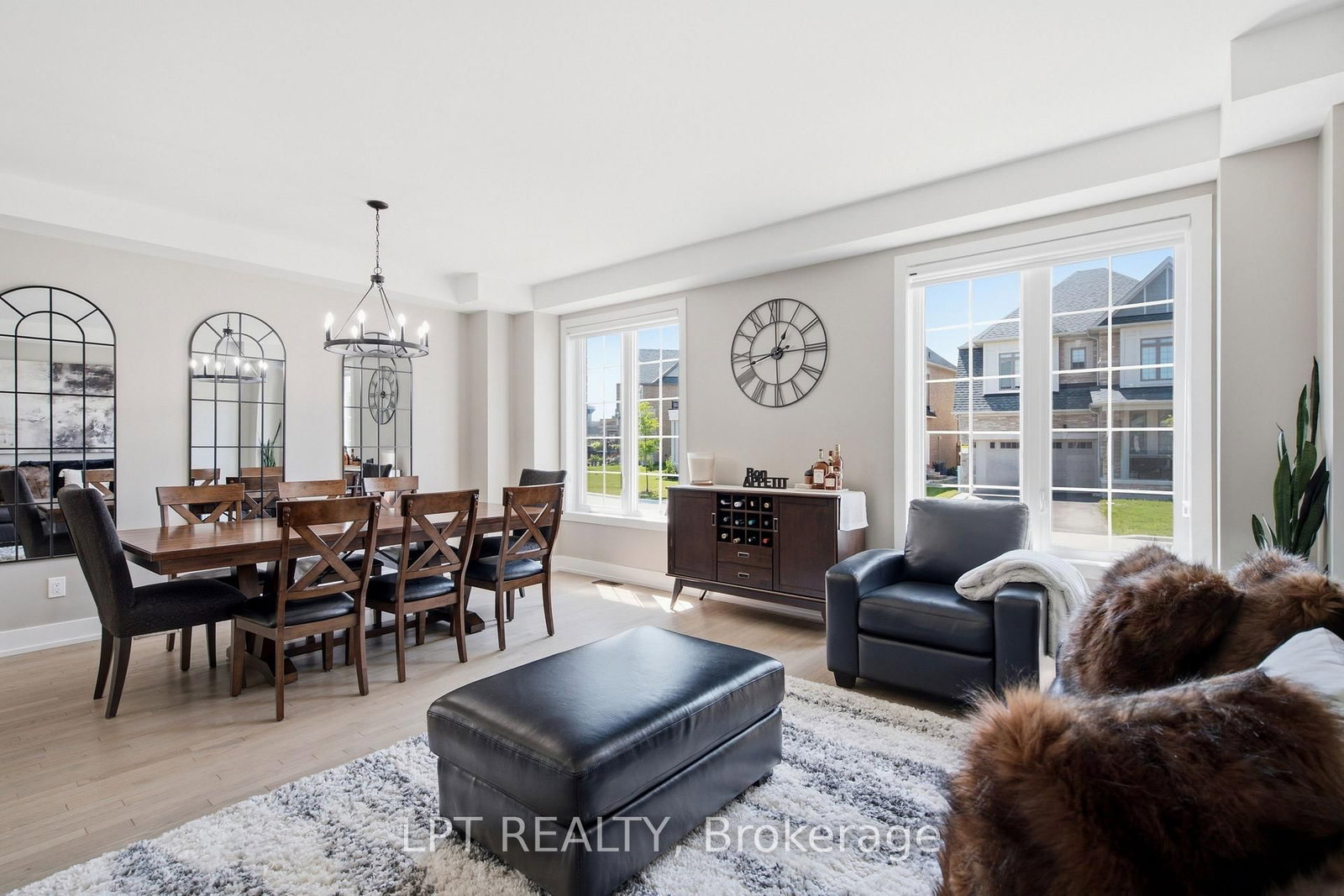 55 Marlene Johnston Drive • East Gwillimbury, ON photo 3