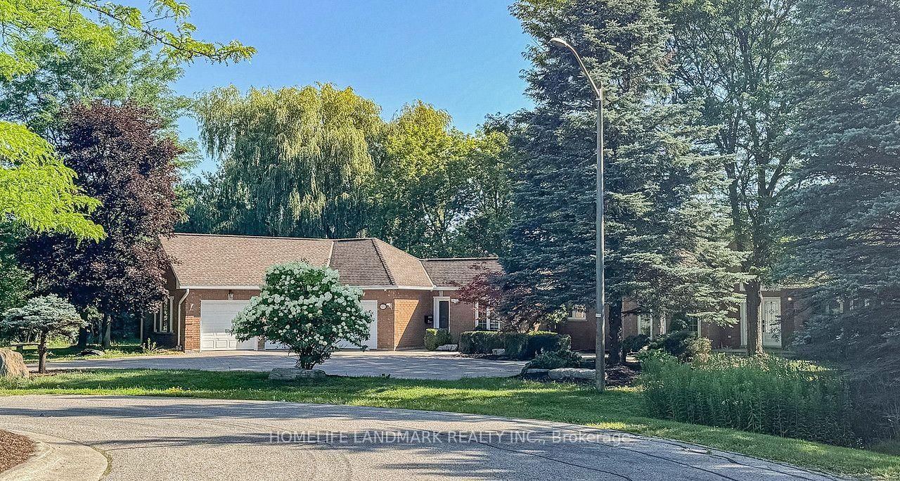 113 Offord Crescent • Aurora, ON photo 6