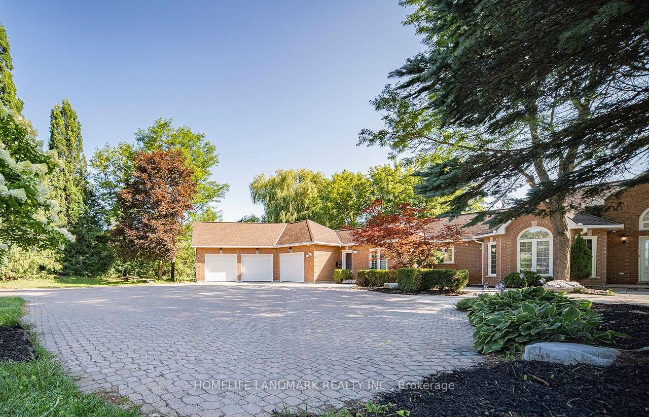 113 Offord Crescent • Aurora, ON photo 7