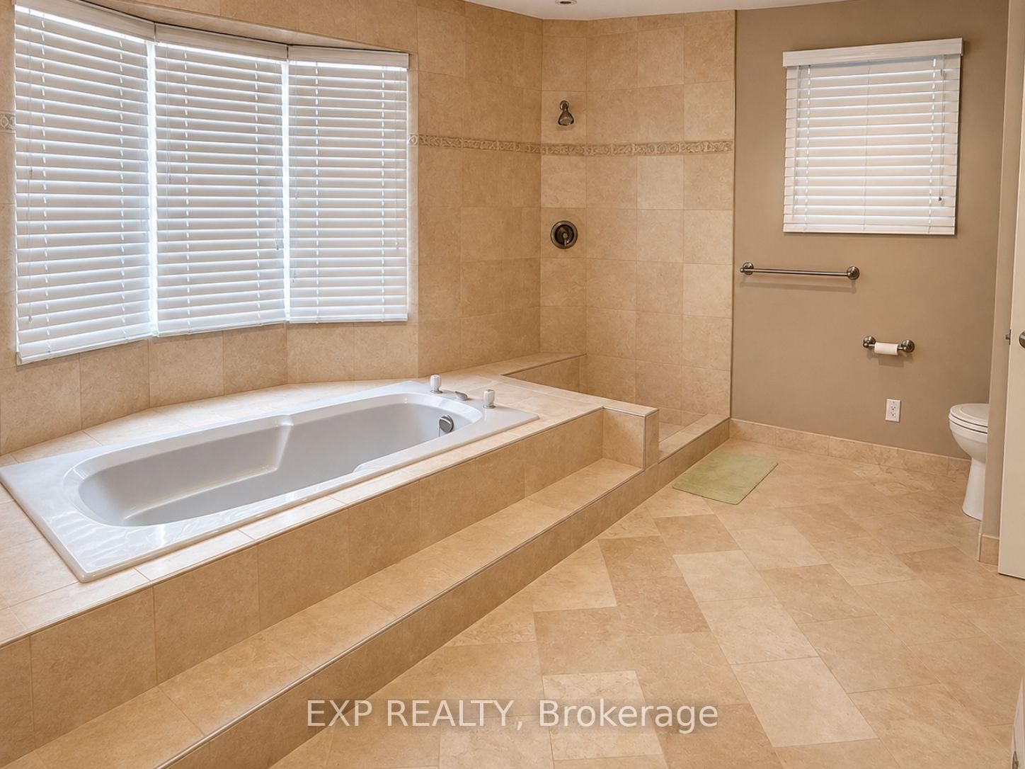 17 Heath Street • Richmond Hill, ON photo 19