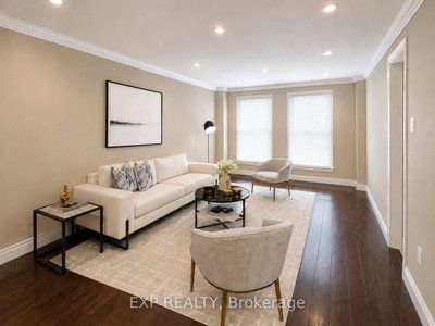 17 Heath Street • Richmond Hill, ON photo 4