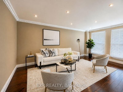 17 Heath Street • Richmond Hill, ON photo 5