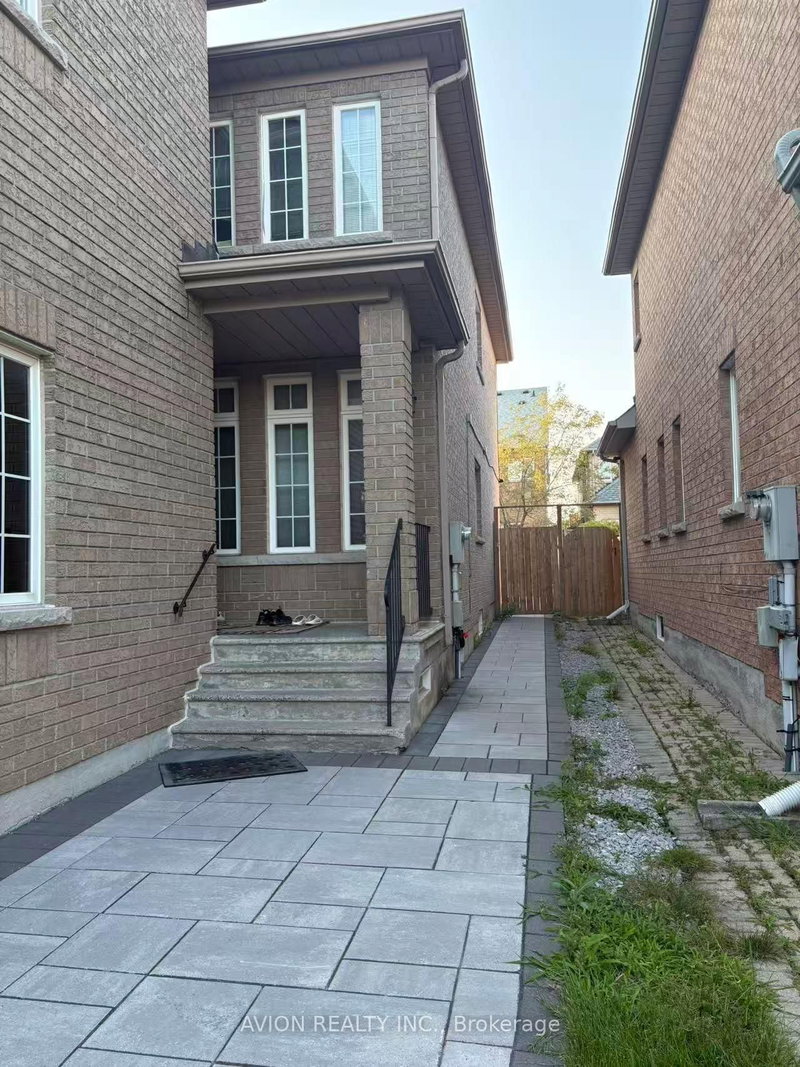 bsmt - 56 Golden Oak Avenue