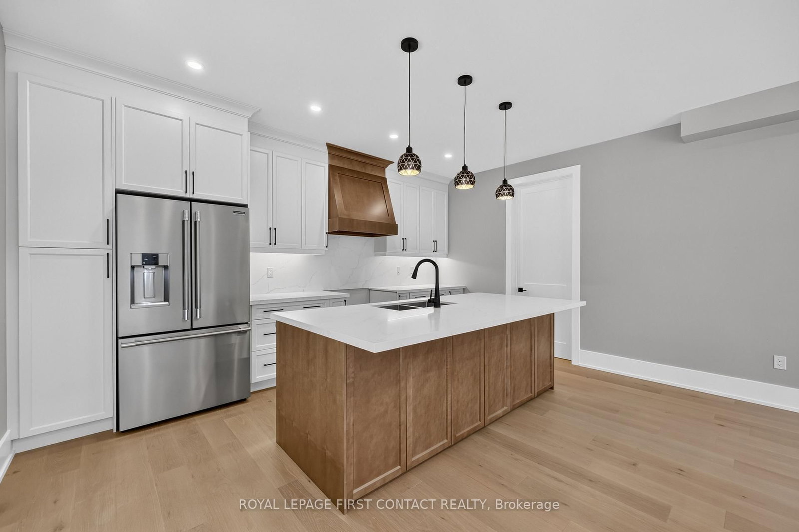 Upper - 929 7th Line, Innisfil 3