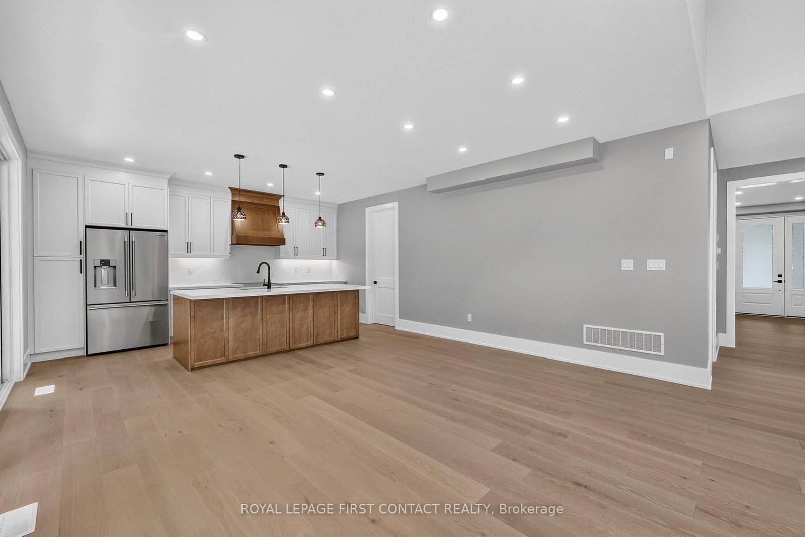 Upper - 929 7th Line, Innisfil 4