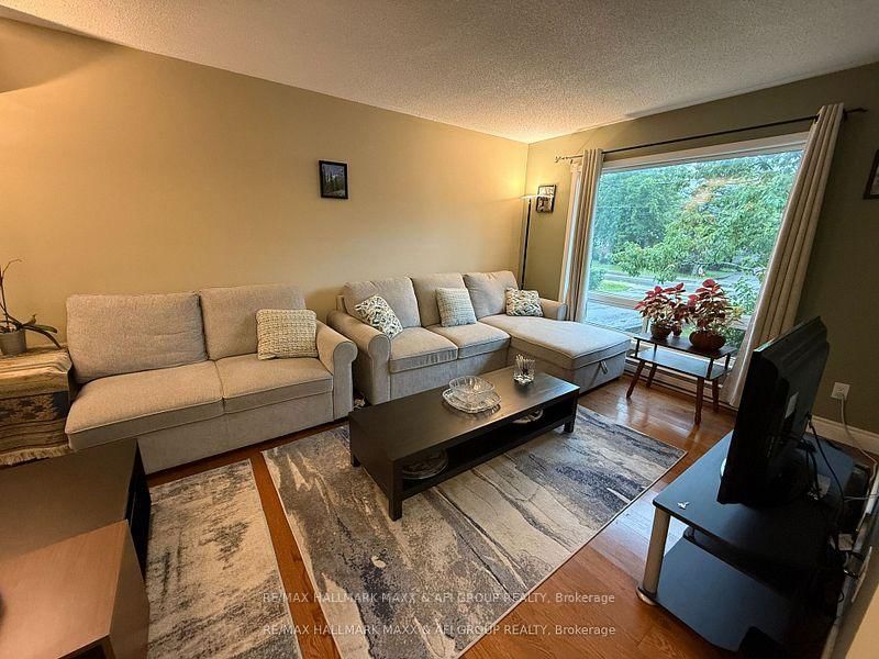 47 Metro Road S