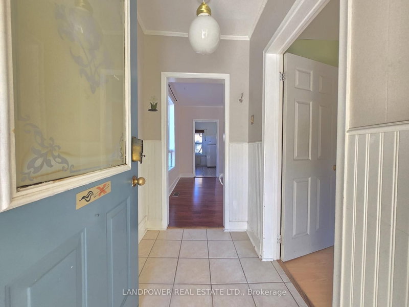 Main Floor - 451 Ontario Street