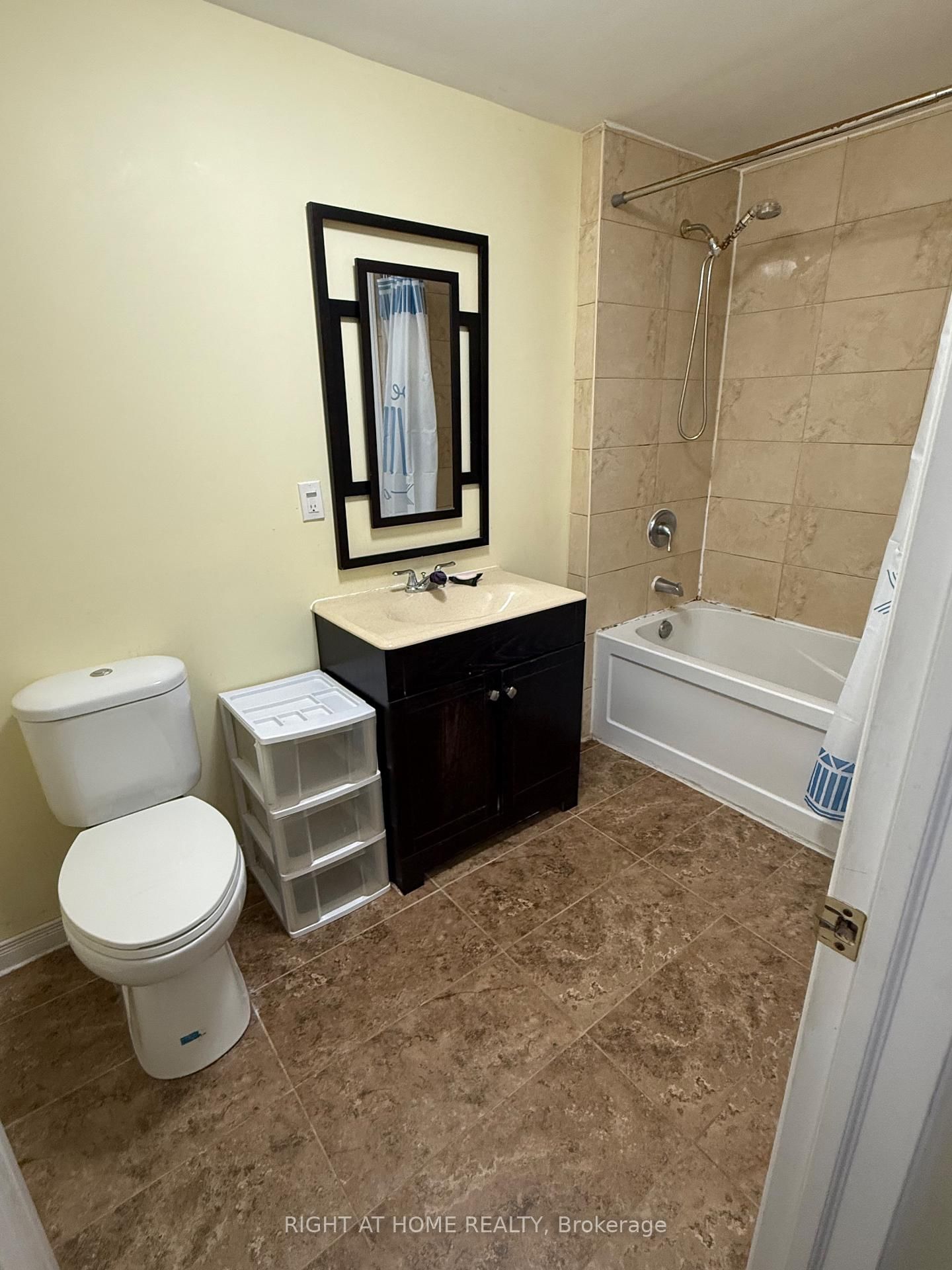64 Williamson Family Hollow • Newmarket, ON photo 39