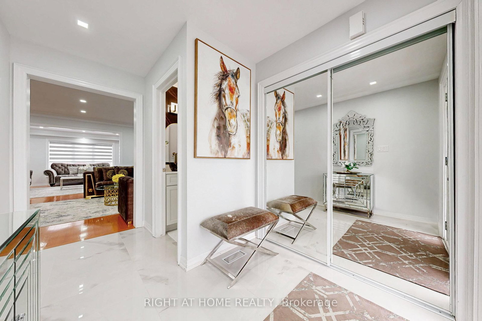 64 Williamson Family Hollow • Newmarket, ON photo 5
