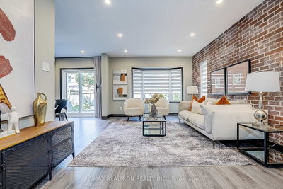 47 Melville Street • Richmond Hill, ON photo 9