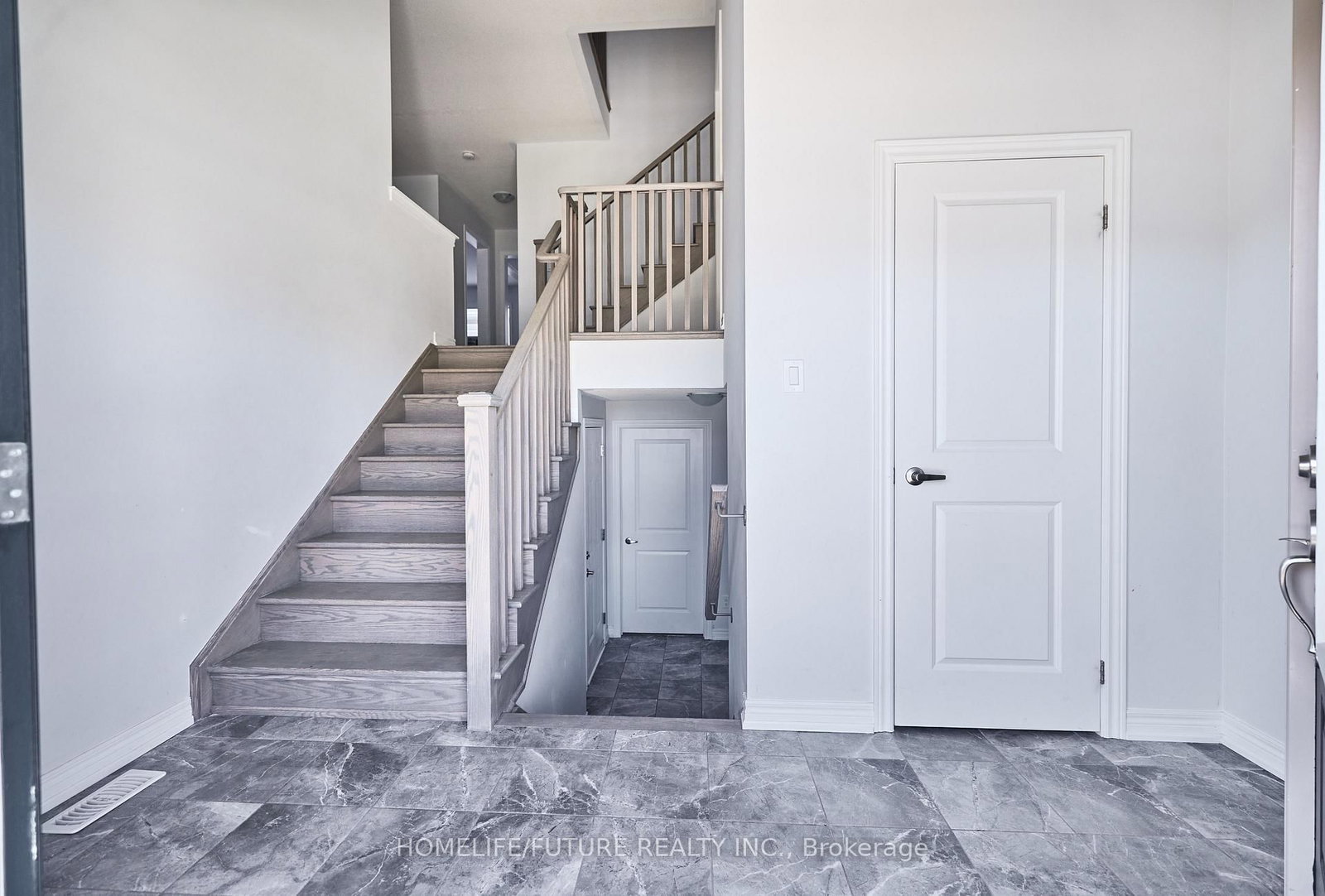 23 Faimira Avenue • Georgina, ON photo 12