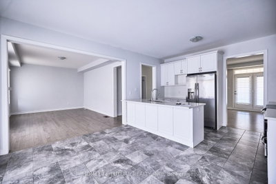 23 Faimira Avenue • Georgina, ON photo 5