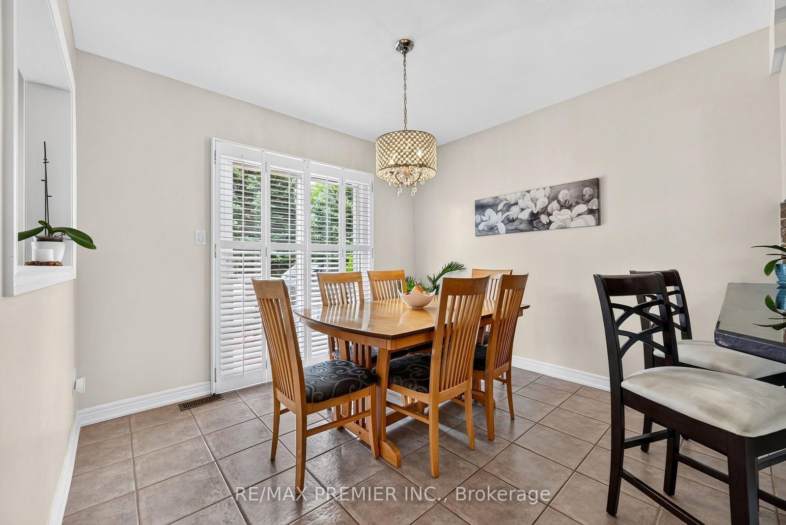 83 Royal Ridge Crescent • Vaughan, ON photo 13