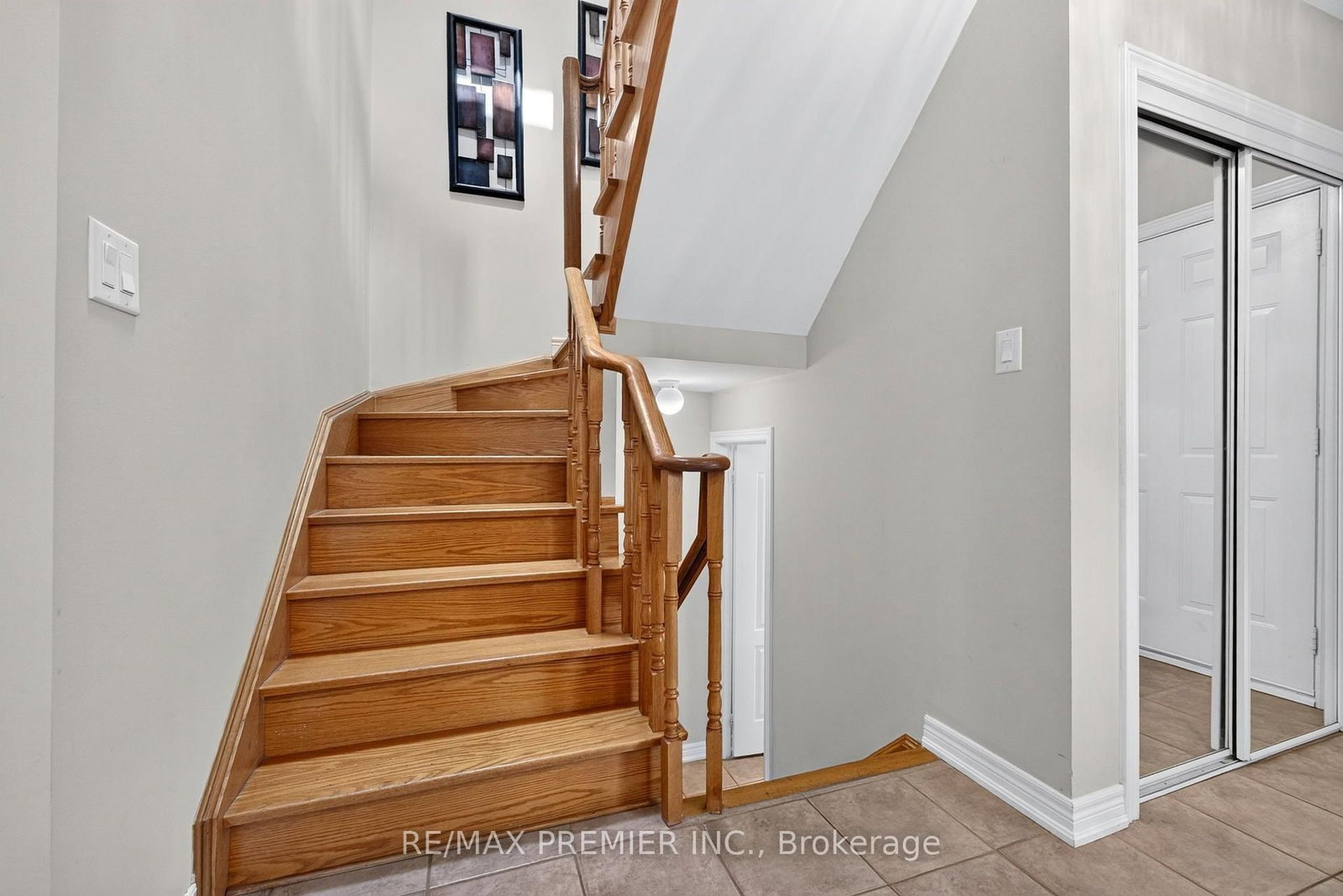 83 Royal Ridge Crescent • Vaughan, ON photo 15