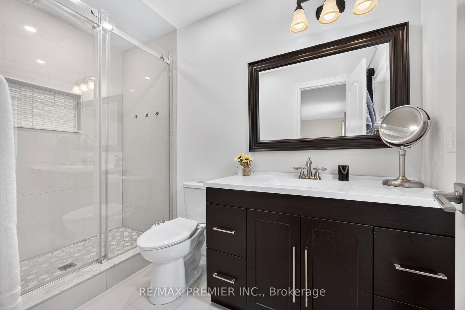 83 Royal Ridge Crescent • Vaughan, ON photo 20